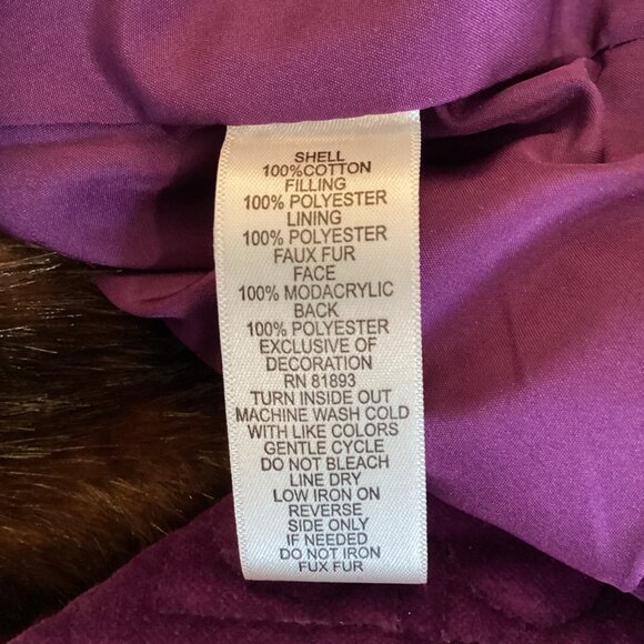 Liz Claiborne Womens Quilted Jacket Coat Size Medium Velvet Purple Faux Fur Trim - Picture 9 of 9